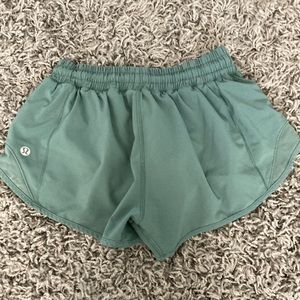 lululemon green hotty hot shorts